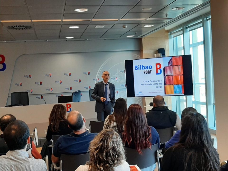 snapshot of a moment of presentation snapshot of a moment of presentation